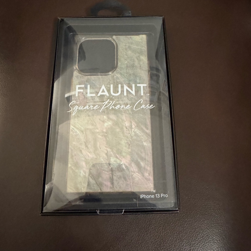 Flaunt Opal Shell Square Edge IPhone 13 Pro case